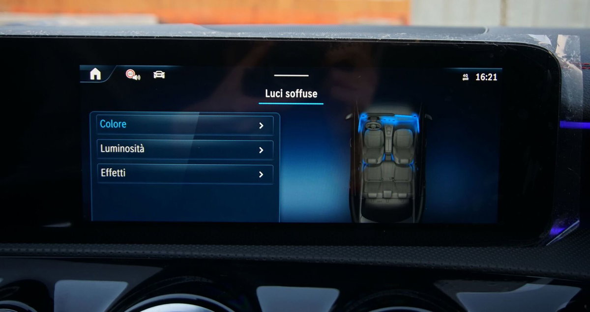 Mercedes-Benz CLA 220 d Automatic Premium (18)