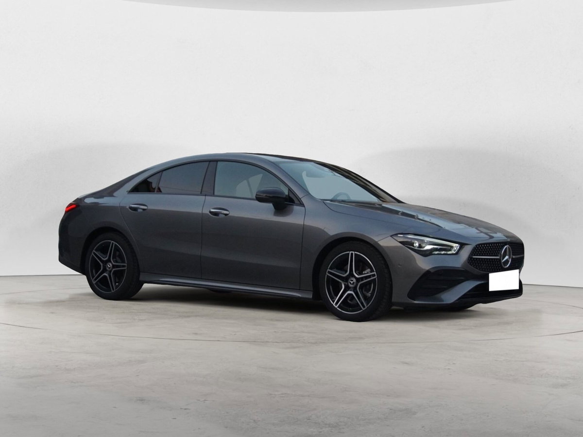 Mercedes-Benz CLA 220 d Automatic Premium (4)