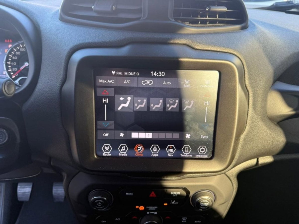 Jeep Renegade 1.0 T3 Limited (16)