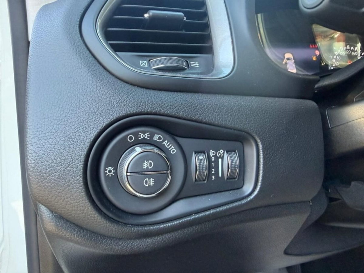 Jeep Renegade 1.0 T3 Limited (19)