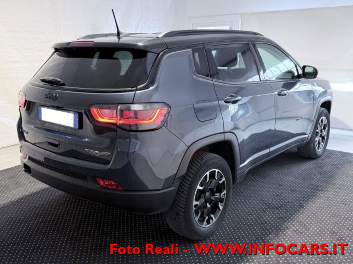 Jeep Compass 1.3 T4 240CV PHEV AT6 4xe Trailhawk (4)