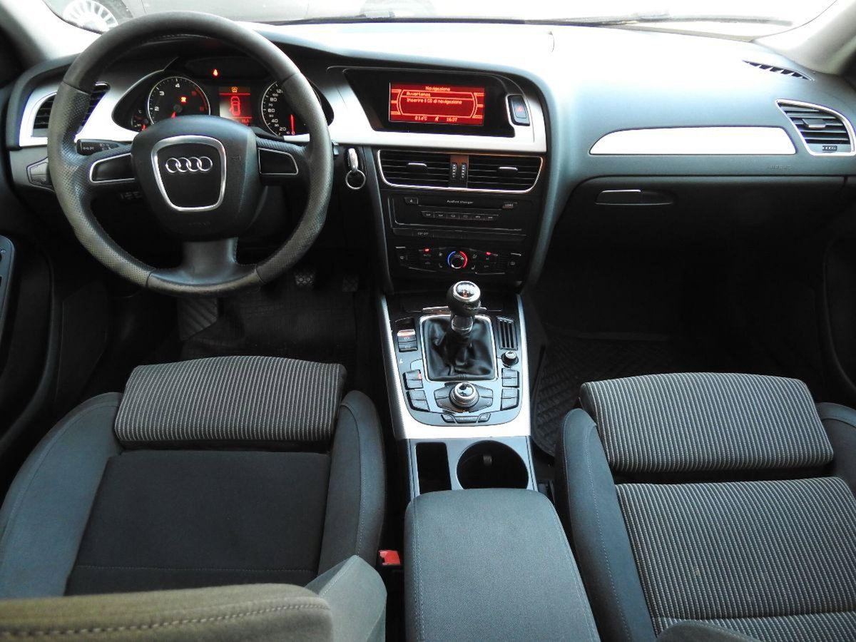 Audi A4 Avant 2.0 TDI 143CV F.AP. Ambiente (15)
