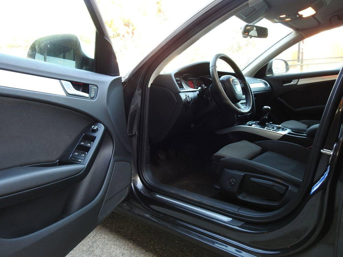 Audi A4 Avant 2.0 TDI 143CV F.AP. Ambiente (17)