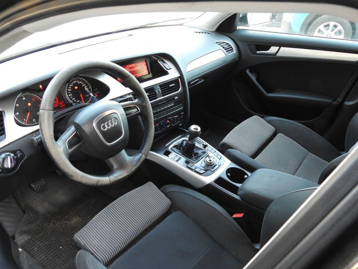 Audi A4 Avant 2.0 TDI 143CV F.AP. Ambiente (18)