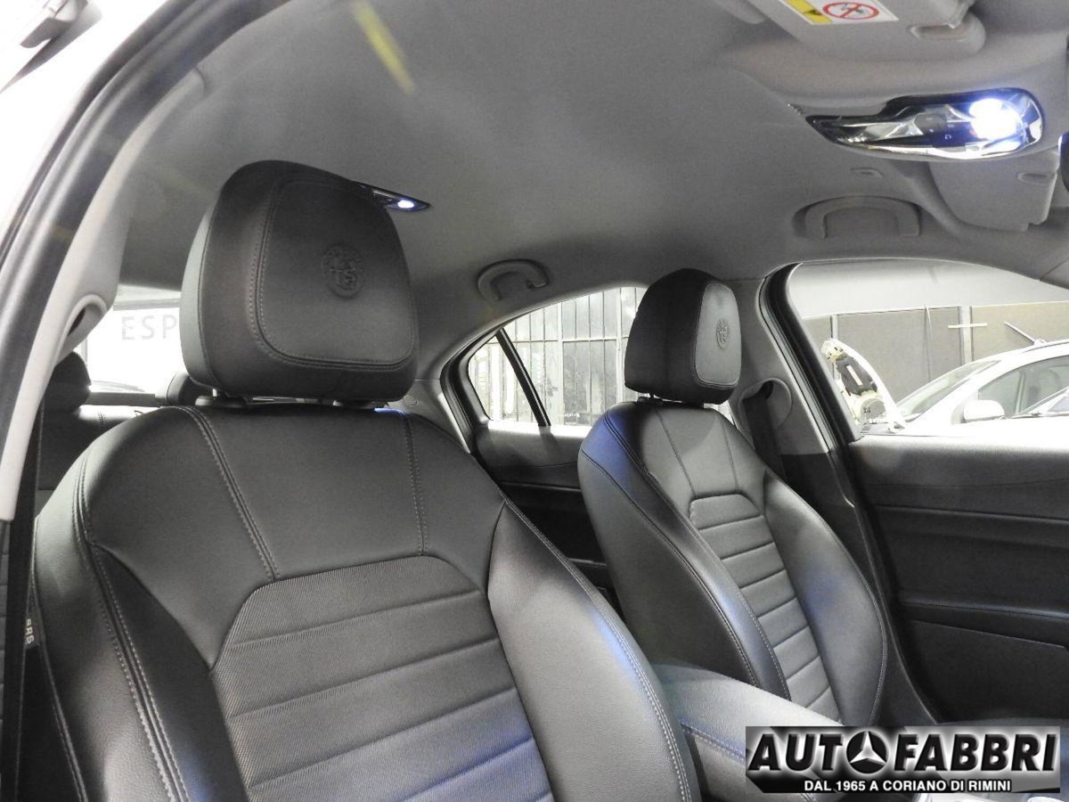 Alfa Romeo Giulia 2.2 Turbodiesel 190 CV AT8 Sprint (16)