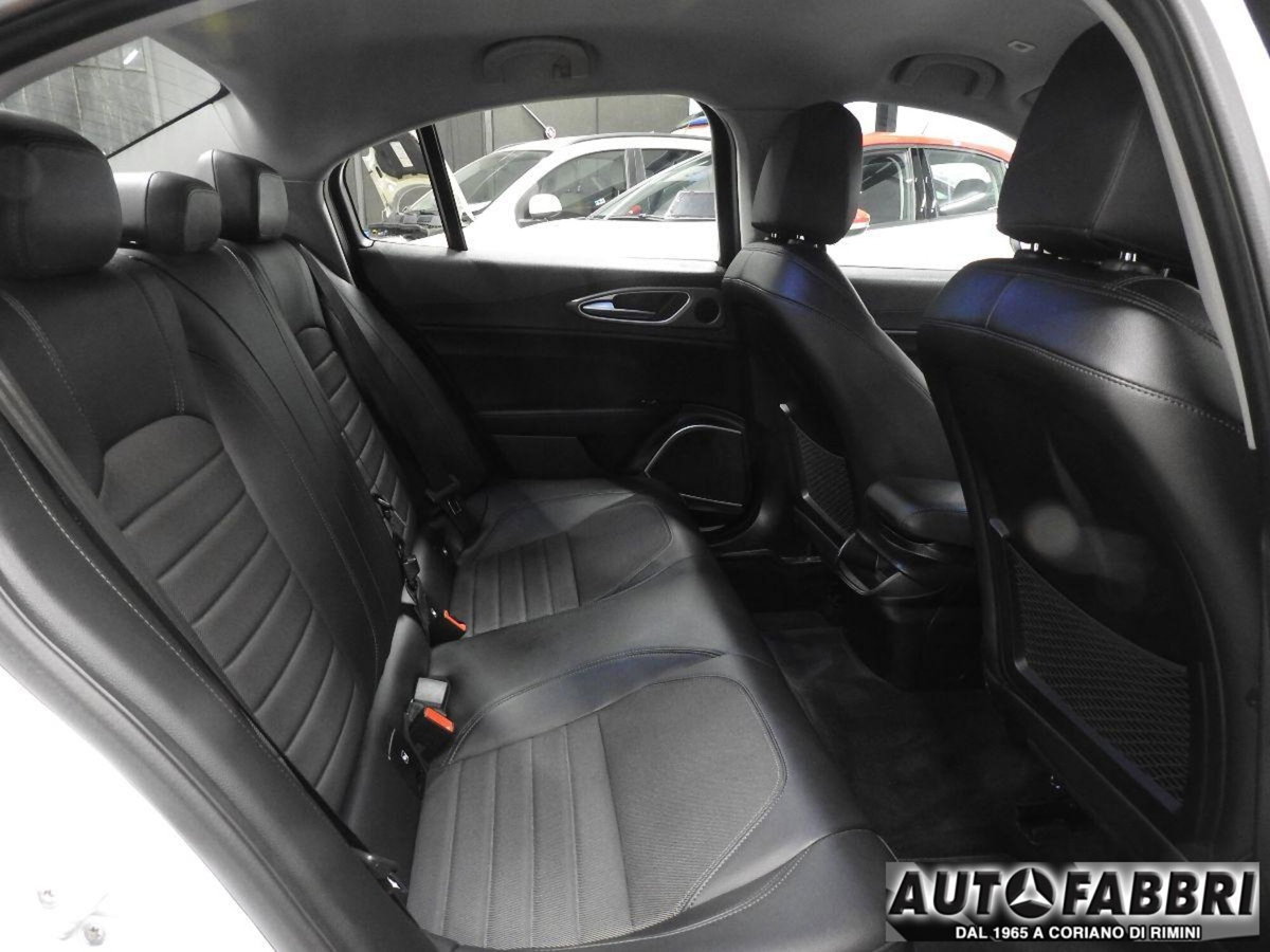 Alfa Romeo Giulia 2.2 Turbodiesel 190 CV AT8 Sprint (19)