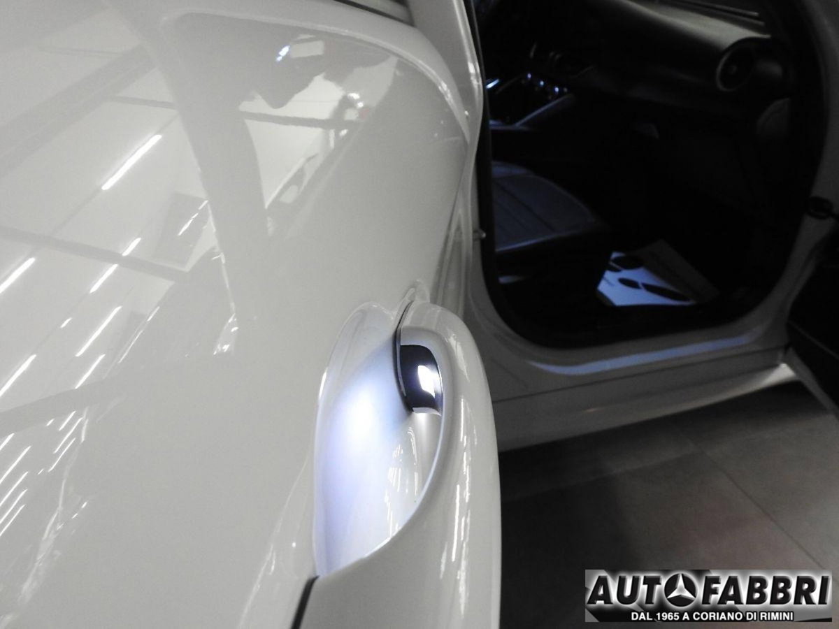 Alfa Romeo Giulia 2.2 Turbodiesel 190 CV AT8 Sprint (4)