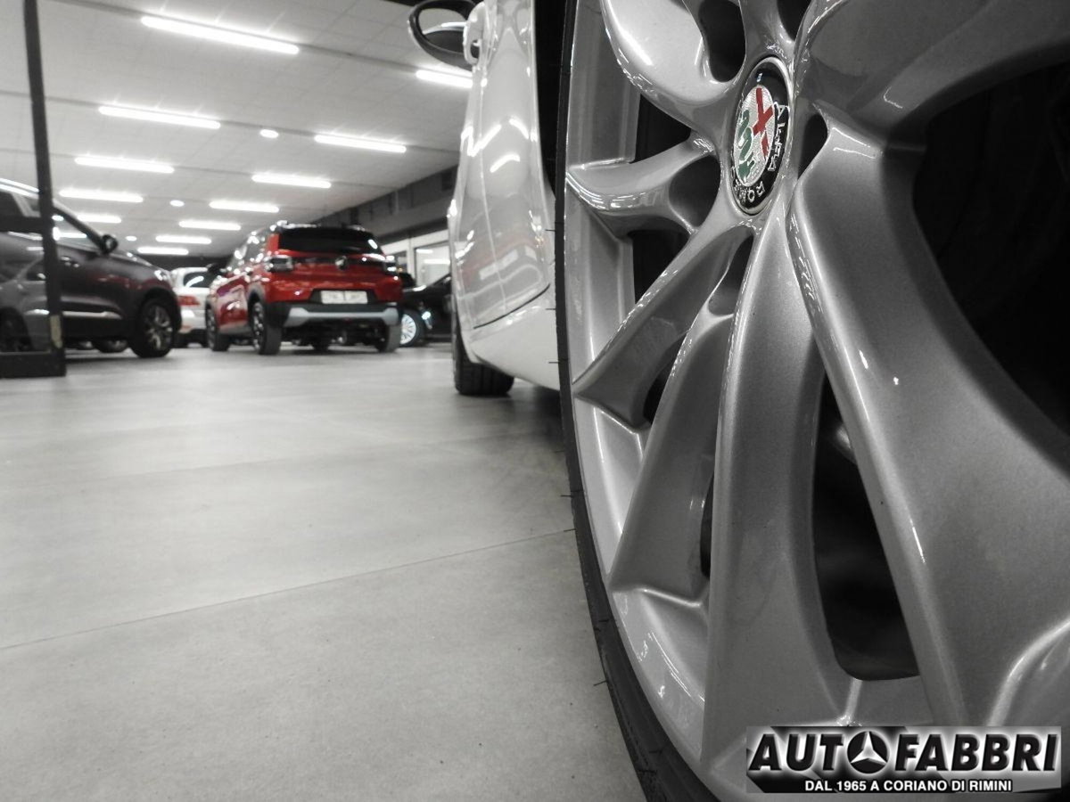 Alfa Romeo Giulia 2.2 Turbodiesel 190 CV AT8 Sprint (6)