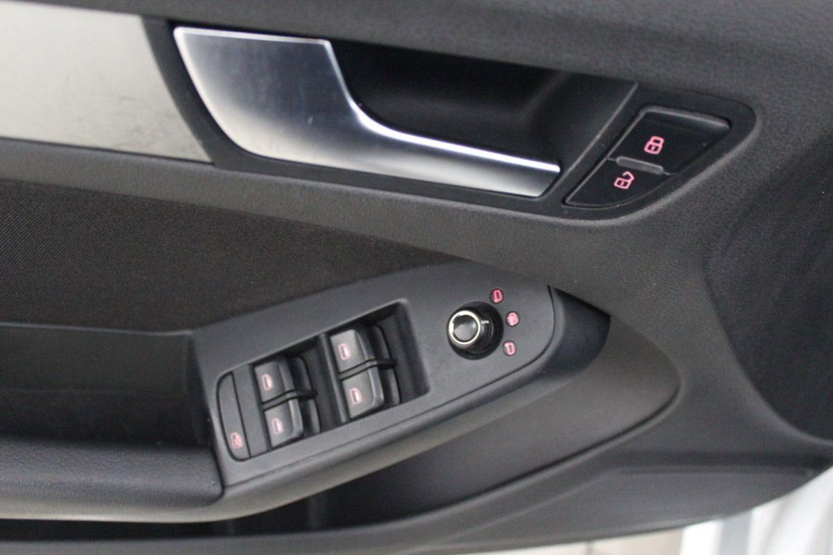 Audi A5 Sportback 2.0 TDI 143 CV multitronic (19)