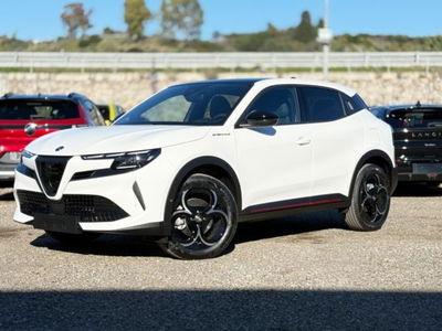 Alfa Romeo Junior 1.2 ibrida Speciale 145cv edct6 nuova