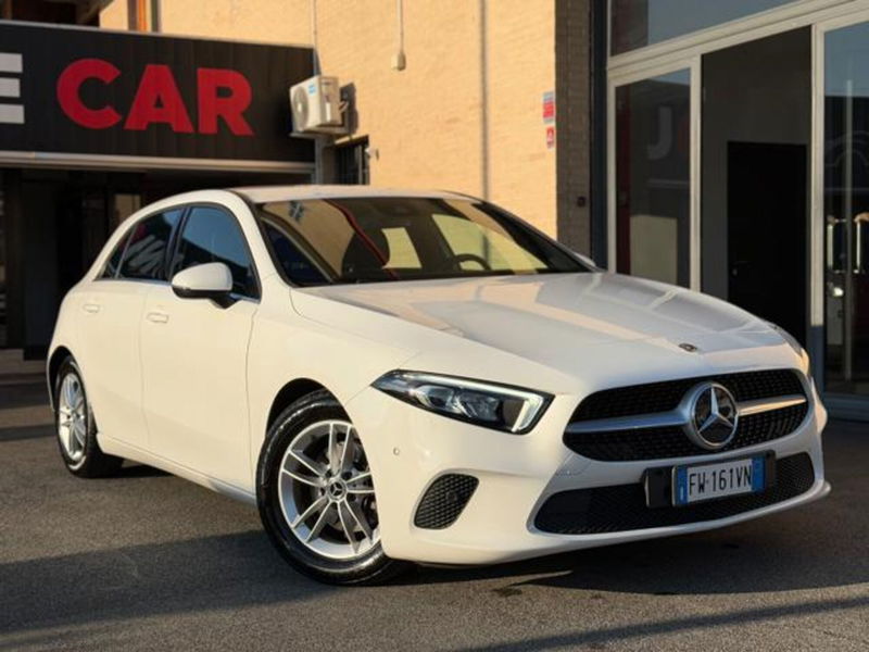 Mercedes-Benz Classe A Sedan 180 Automatic 4p. Business