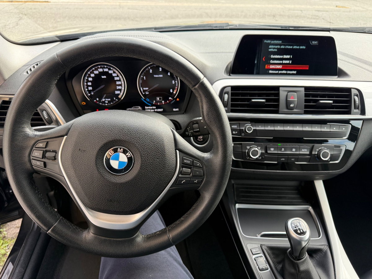 BMW Serie 1 116d 2.0 116CV cat 5 porte Attiva DPF (14)