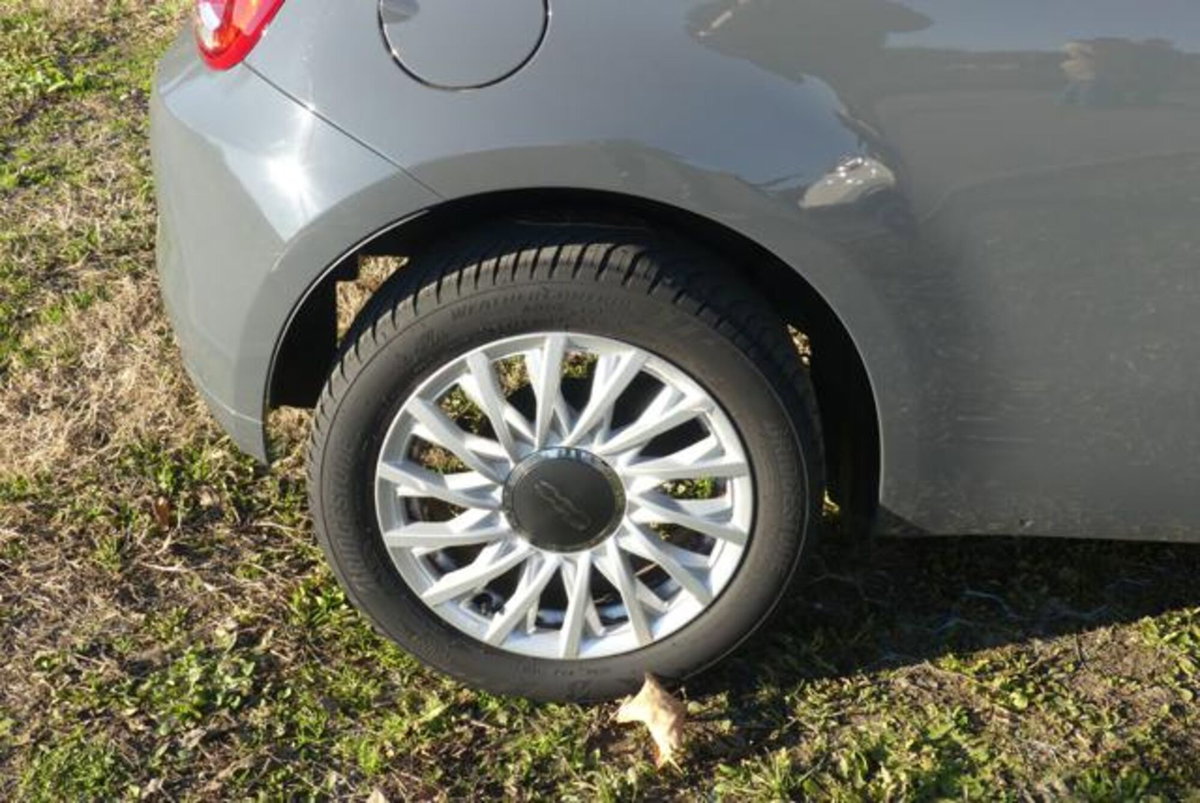 Fiat 500 1.0 Hybrid Cult (10)