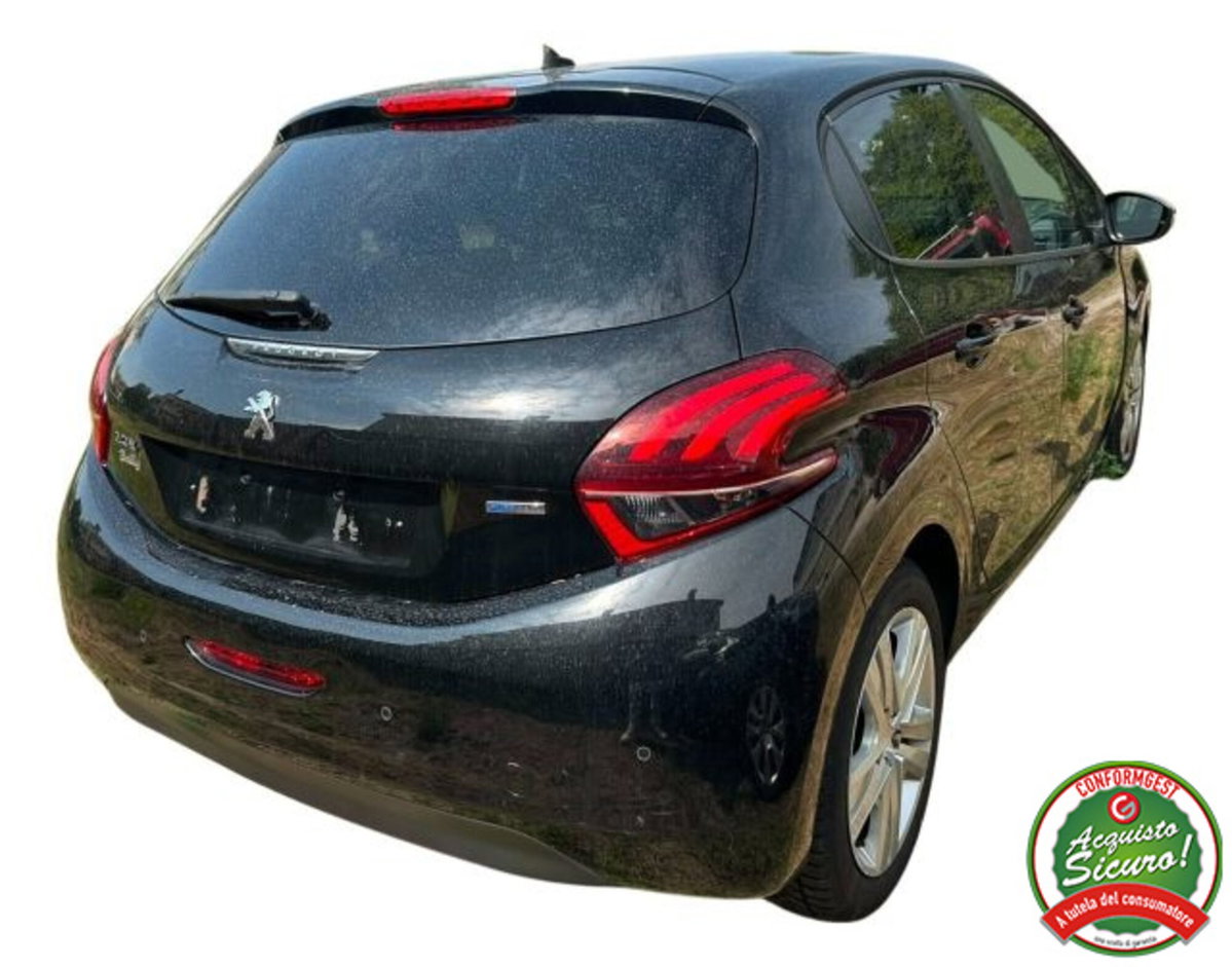 Peugeot 208 82 5 porte Allure (2)