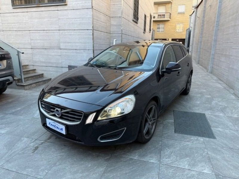 Volvo V60 D5 AWD Geartronic Momentum