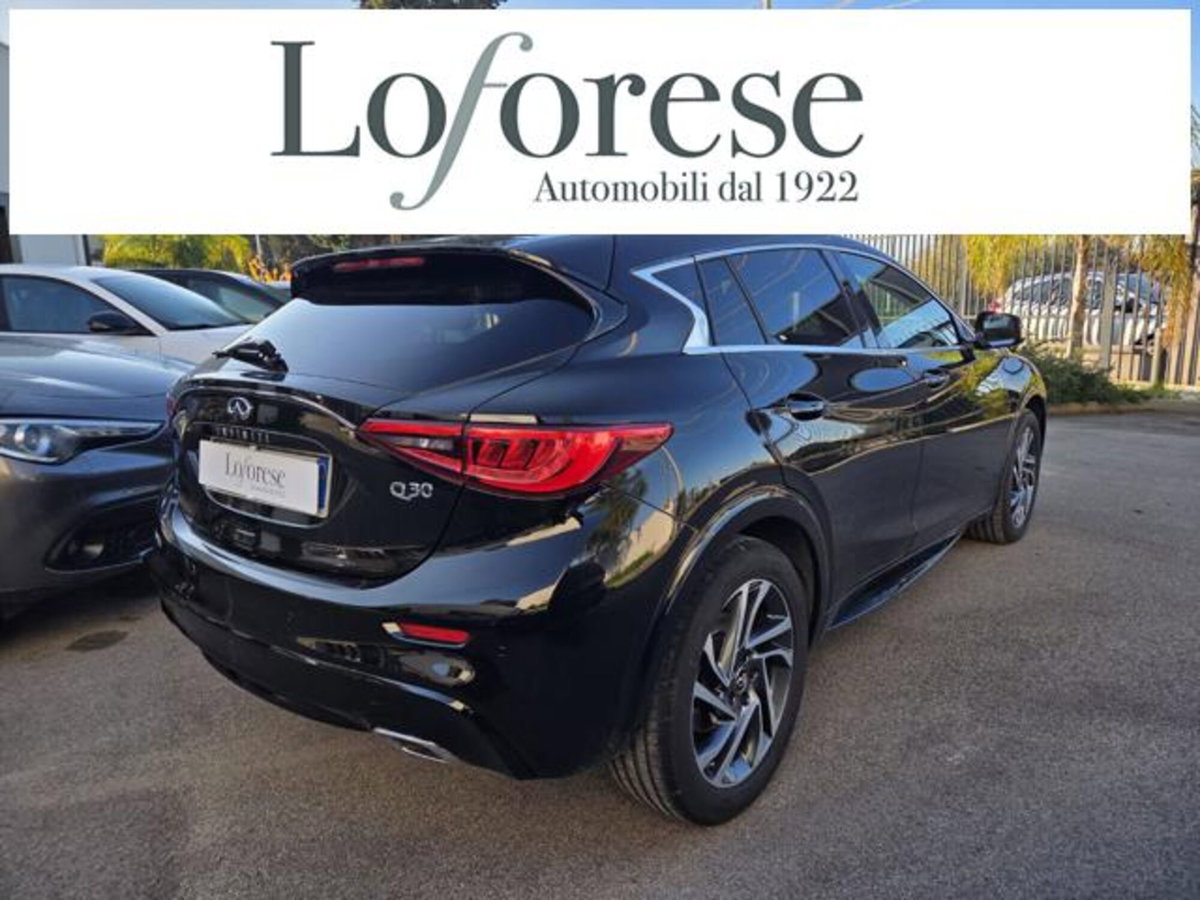 Infiniti Q30 1.5 diesel DCT Business (3)