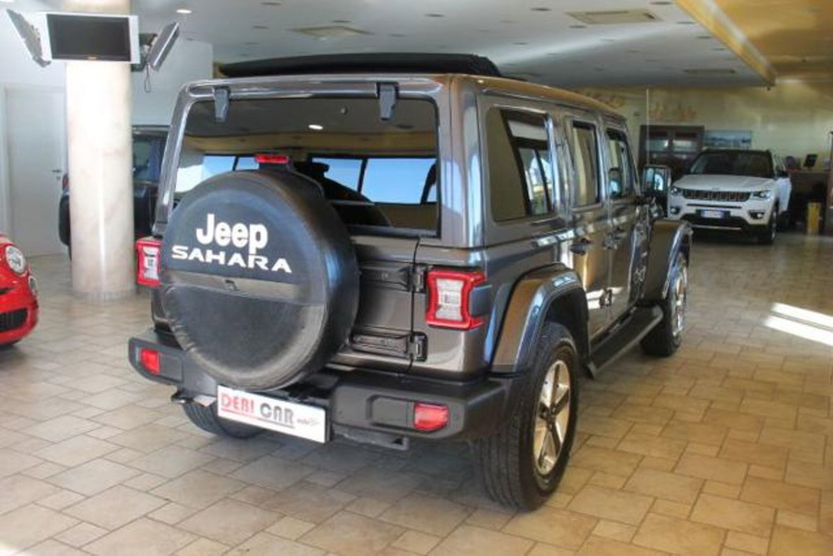 Jeep Wrangler Unlimited 2.2 Mjt II Sahara (4)