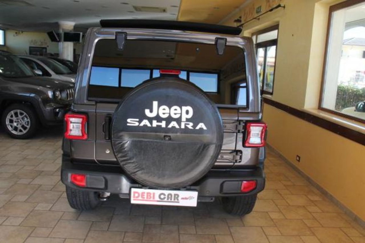 Jeep Wrangler Unlimited 2.2 Mjt II Sahara (5)