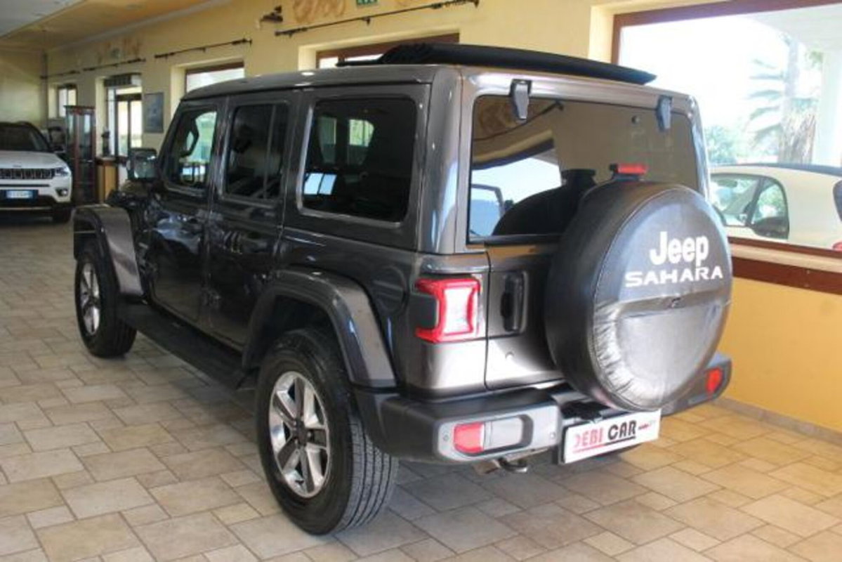 Jeep Wrangler Unlimited 2.2 Mjt II Sahara (6)