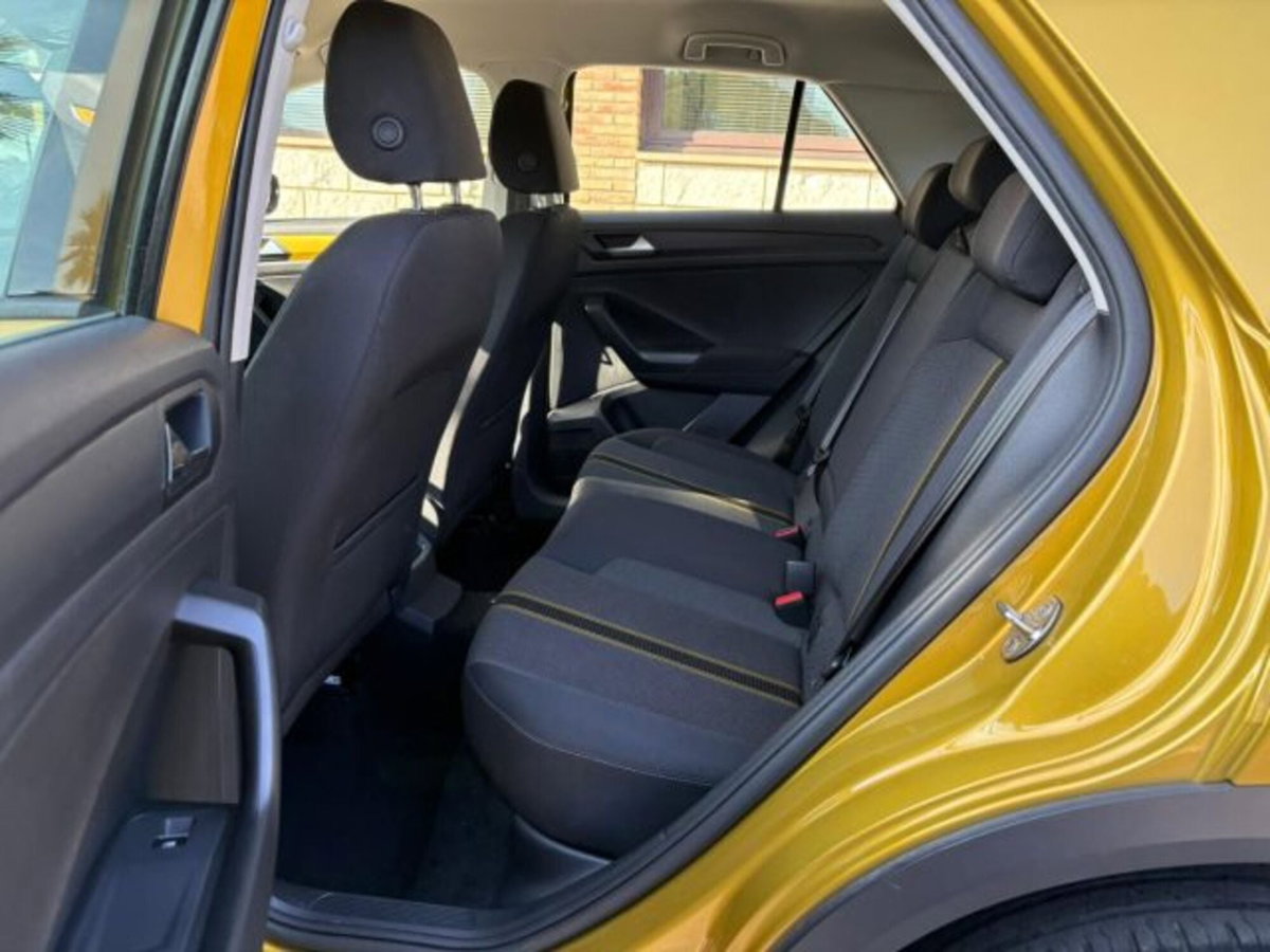 Volkswagen T-Roc 1.6 TDI SCR Business BlueMotion Technology (9)