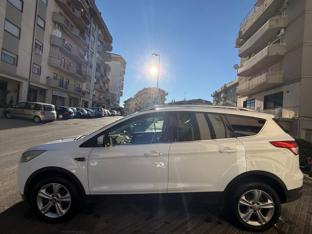 Ford Kuga 2.0 TDCI 120 CV S&S 2WD Titanium X (14)