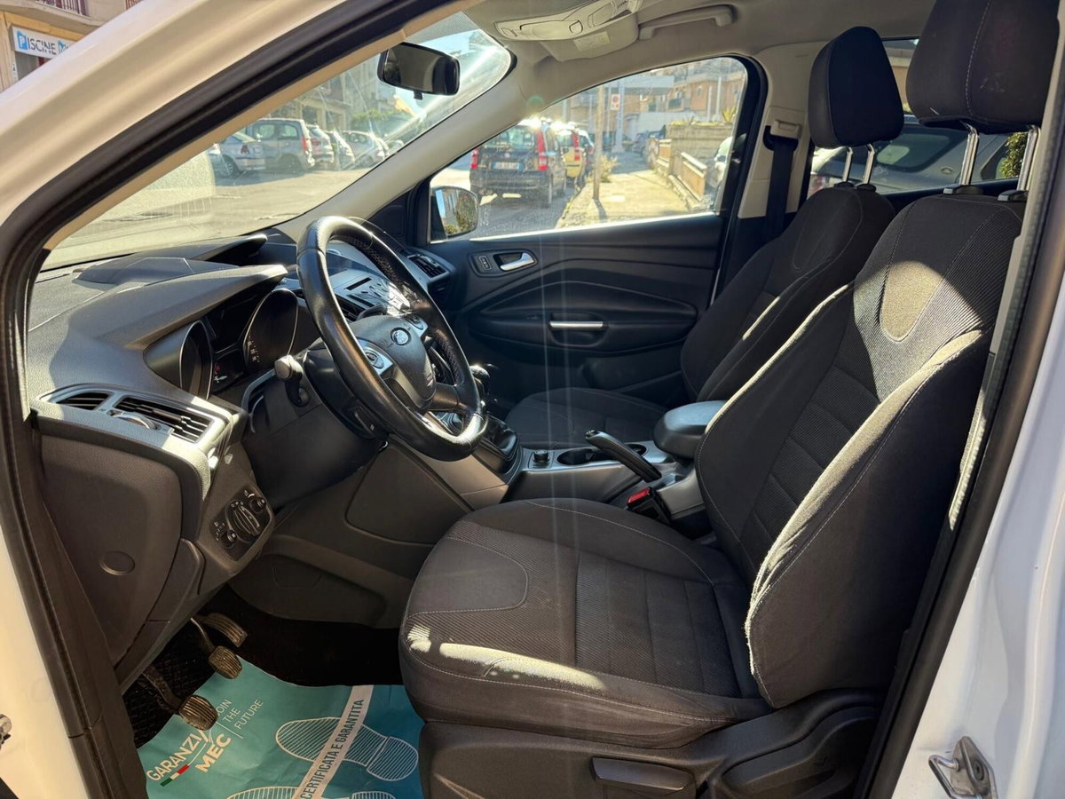 Ford Kuga 2.0 TDCI 120 CV S&S 2WD Titanium X (4)