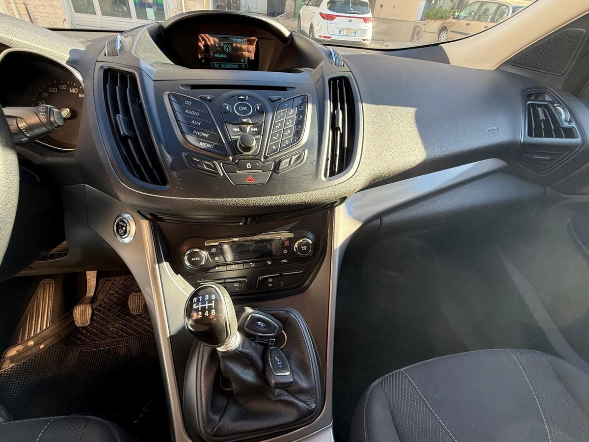 Ford Kuga 2.0 TDCI 120 CV S&S 2WD Titanium X (7)