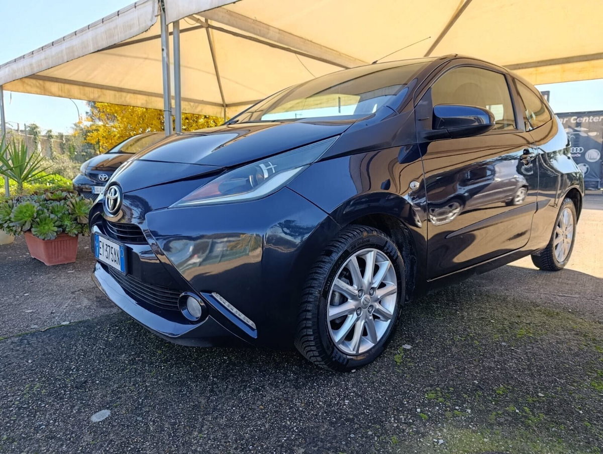 Toyota Aygo 1.0 VVT-i 69 CV 5 porte x-cool