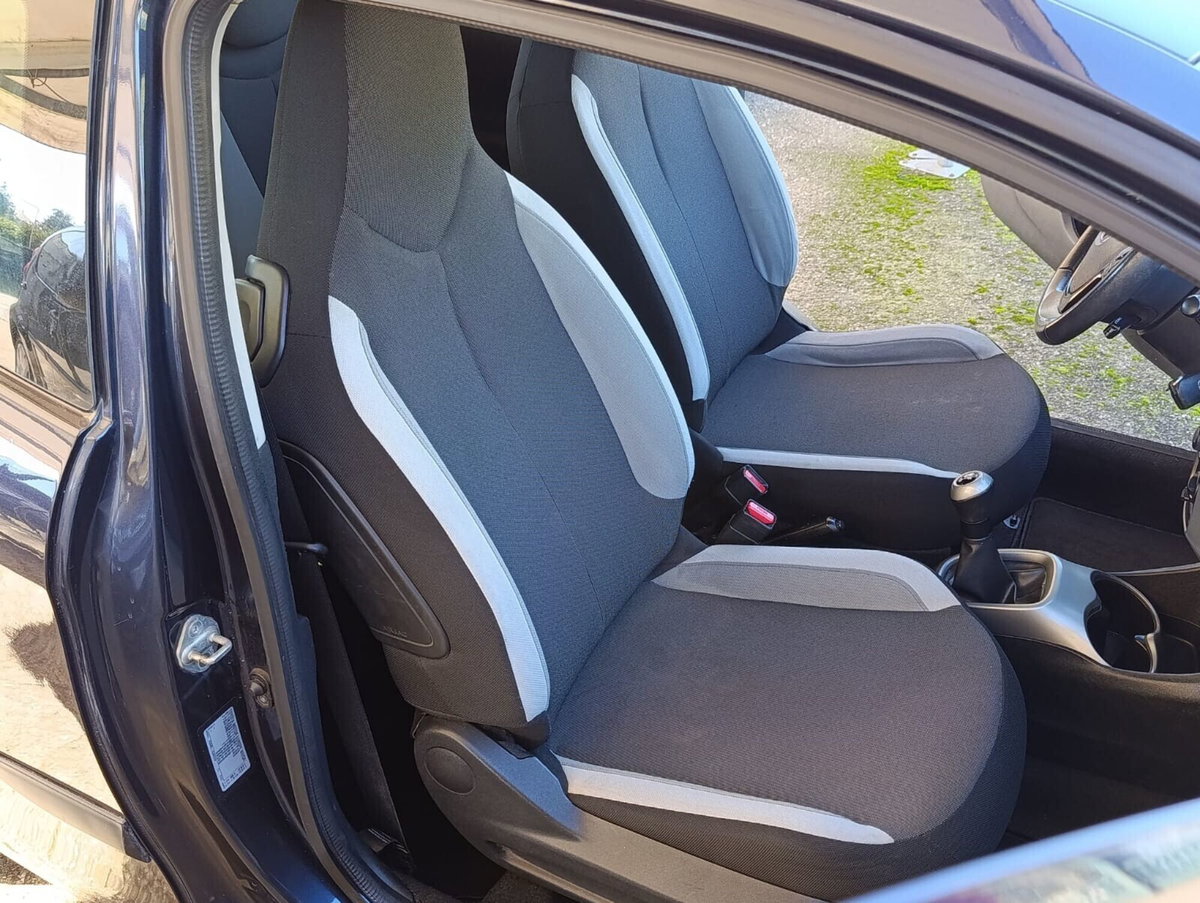Toyota Aygo 1.0 VVT-i 69 CV 5 porte x-cool (12)