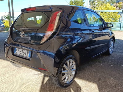 Toyota Aygo 1.0 VVT-i 69 CV 5 porte x-cool (17)