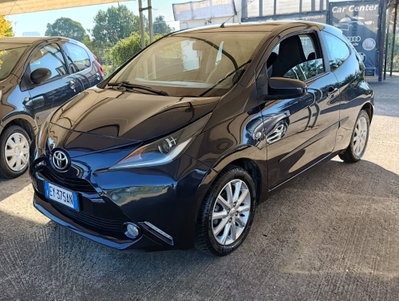 Toyota Aygo 1.0 VVT-i 69 CV 5 porte x-cool (3)