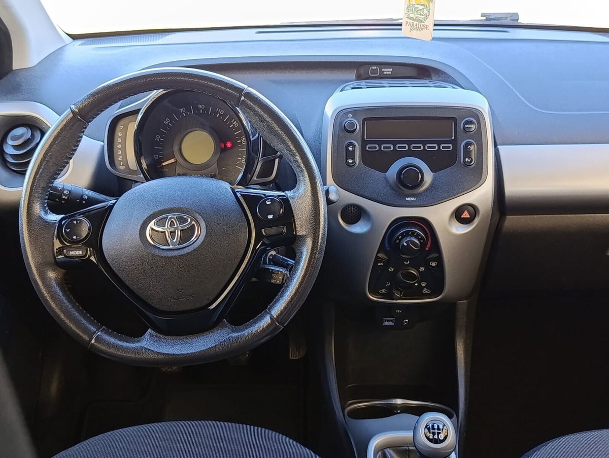 Toyota Aygo 1.0 VVT-i 69 CV 5 porte x-cool (9)