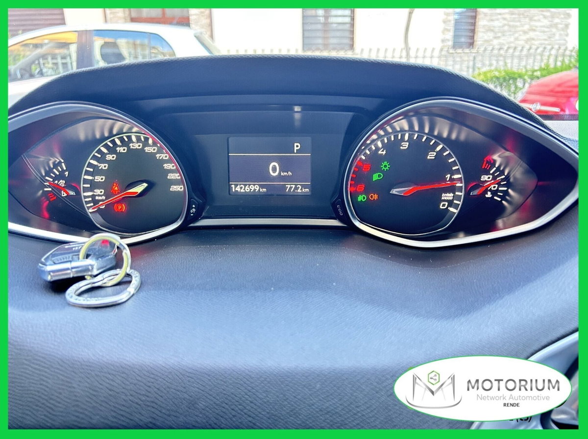 Peugeot 308 BlueHDi 120 S&S EAT6 Allure (12)