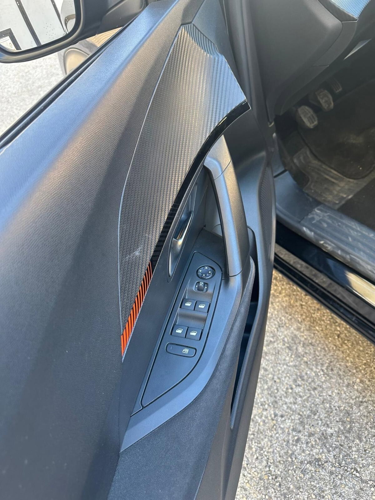 Peugeot 2008 PureTech 130 S&S Active (10)