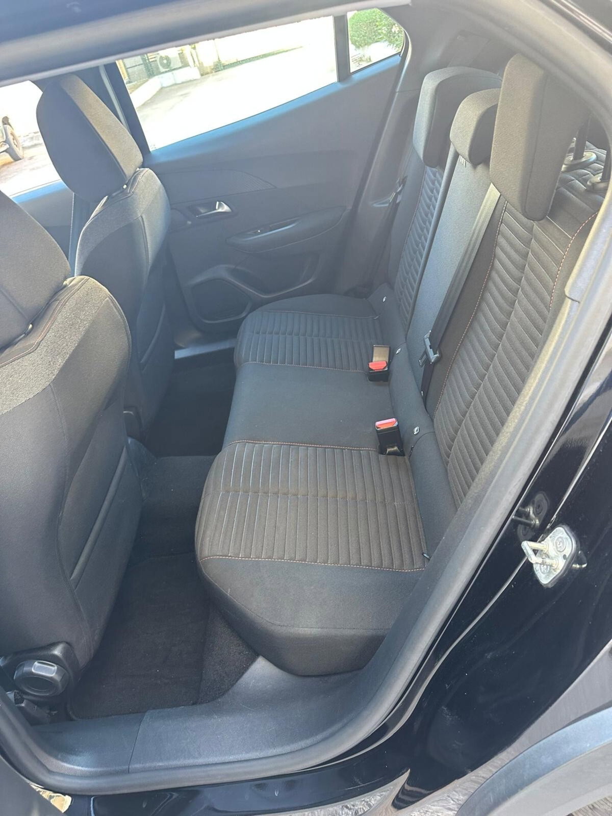 Peugeot 2008 PureTech 130 S&S Active (9)