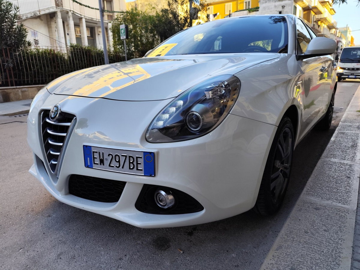 Alfa Romeo Giulietta 1.6 JTDm-2 Distinctive (3)