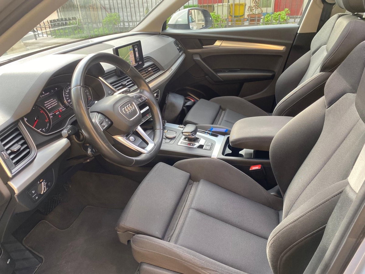 Audi Q5 40 TDI 204 CV quattro S tronic Business Sport (7)
