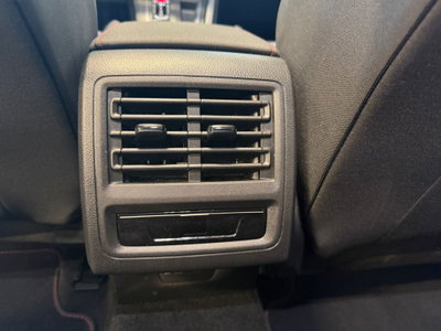 Volkswagen Golf 2.0 TSI GTI DSG (10)