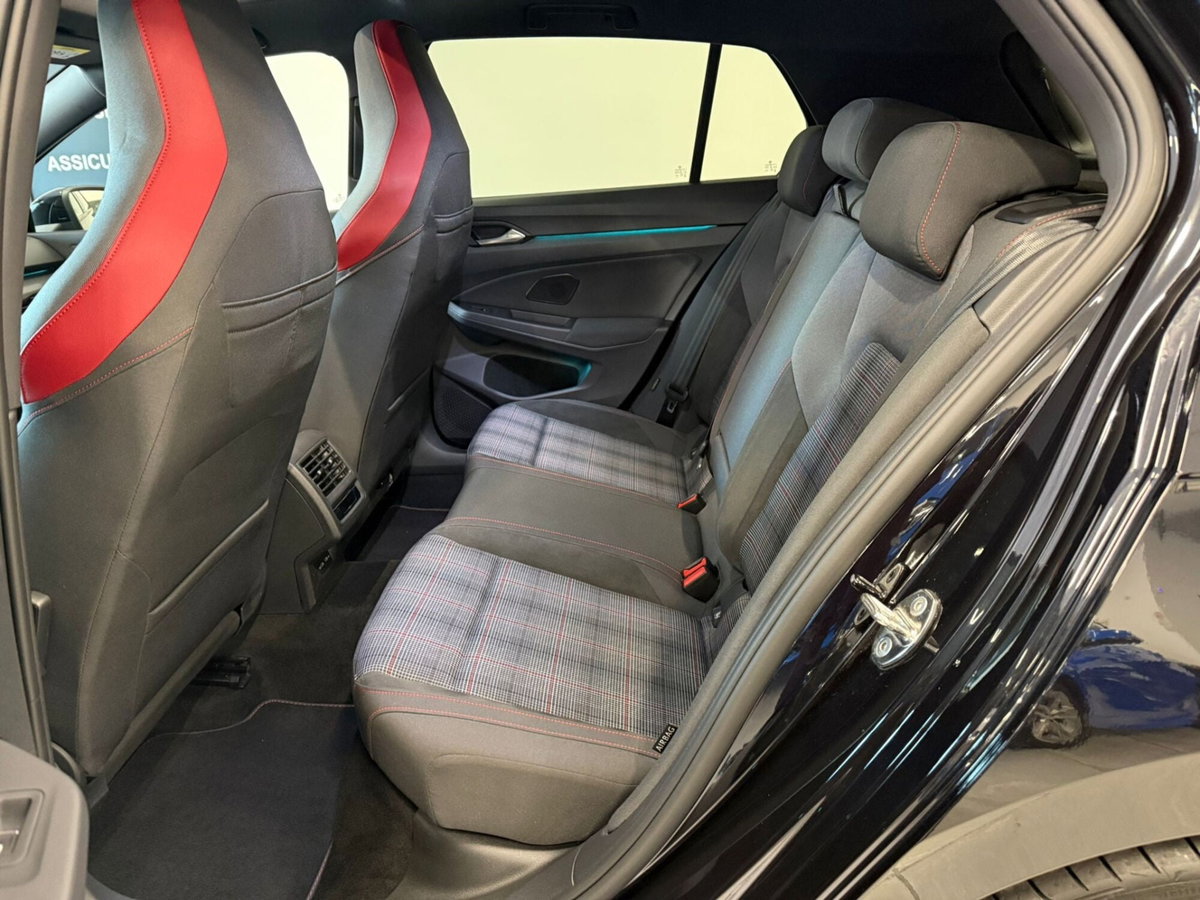 Volkswagen Golf 2.0 TSI GTI DSG (7)