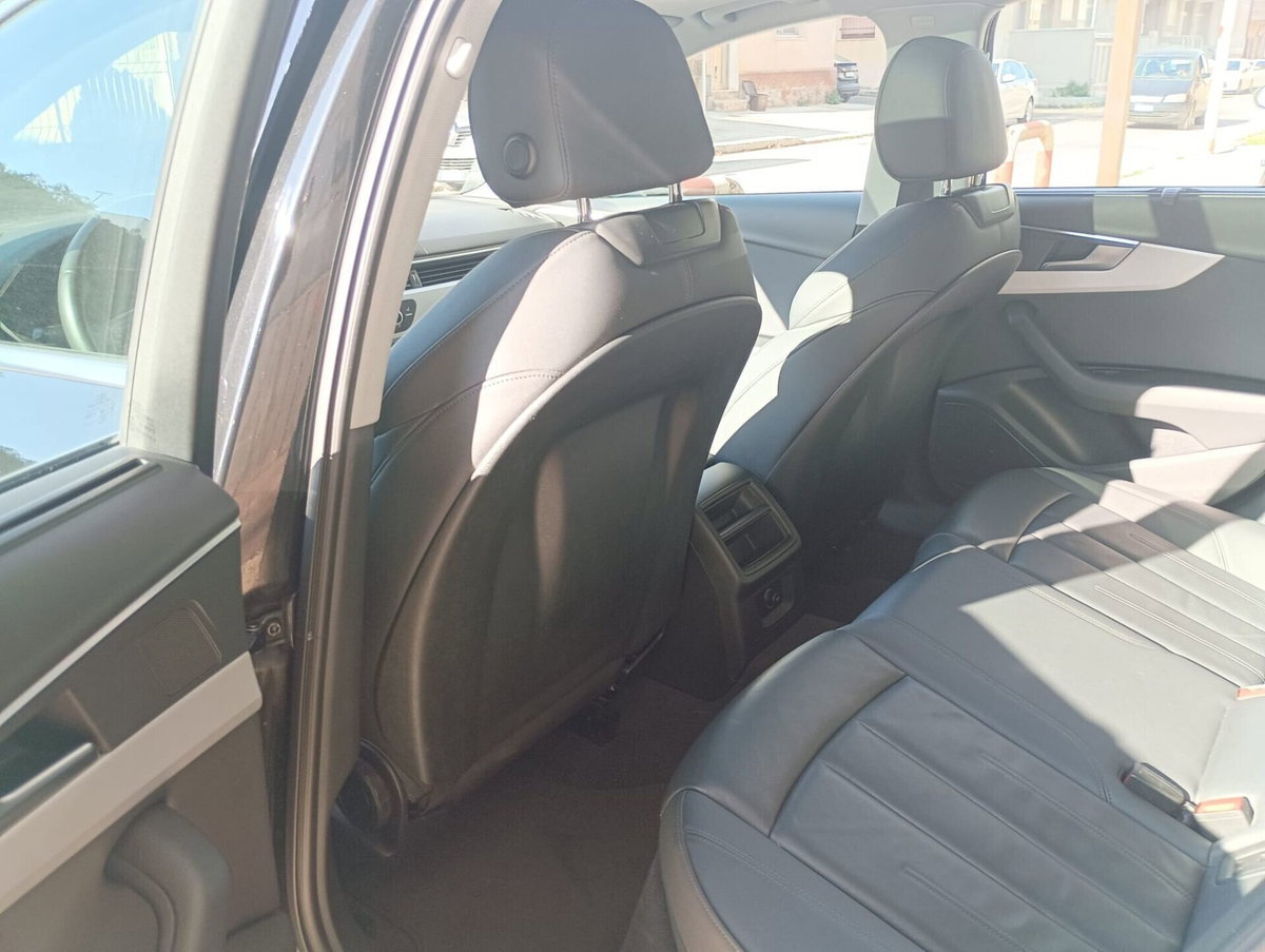 Audi A4 Avant 30 TDI/136 CV S tronic Business Advanced (20)