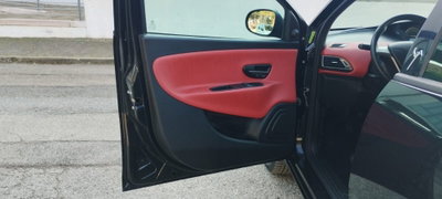 Lancia Ypsilon 1.2 69 CV 5 porte Gold (9)
