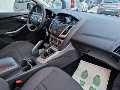 Ford Focus 1.0 EcoBoost 125 CV Start&Stop Titanium (11)