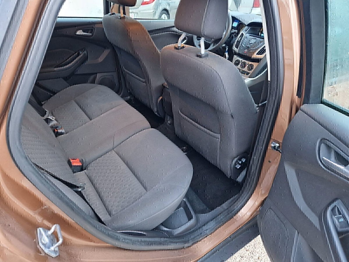Ford Focus 1.0 EcoBoost 125 CV 5p. Titanium (12)