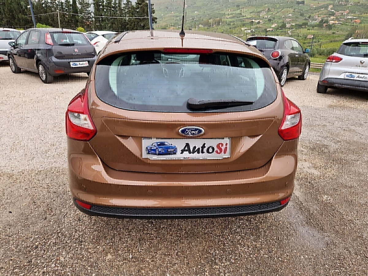 Ford Focus 1.0 EcoBoost 125 CV 5p. Titanium (7)