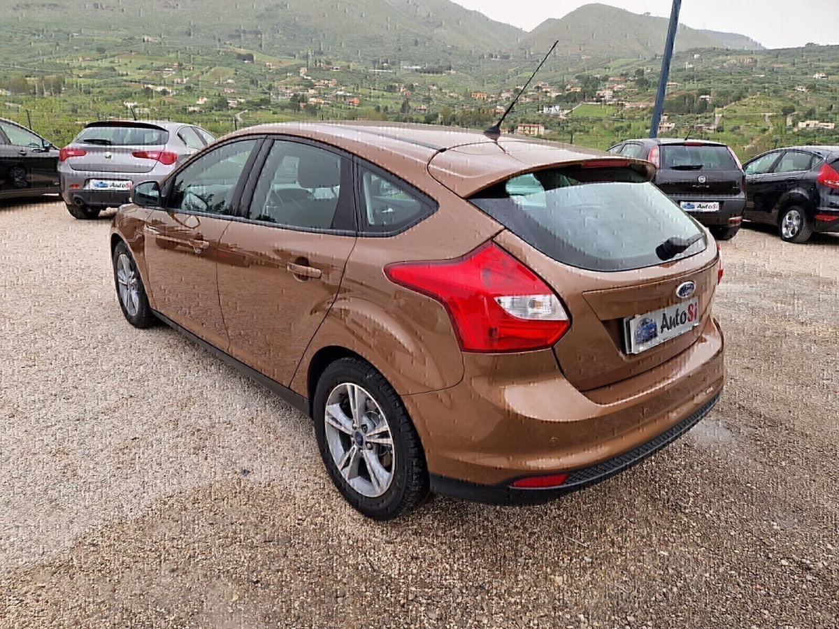 Ford Focus 1.0 EcoBoost 125 CV 5p. Titanium (8)
