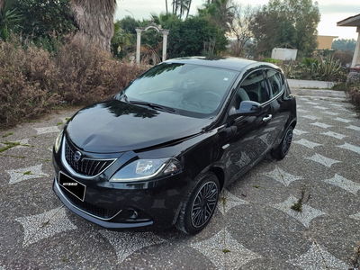 Lancia Ypsilon 1.0 FireFly 5 porte S&S Hybrid Gold Plus usata