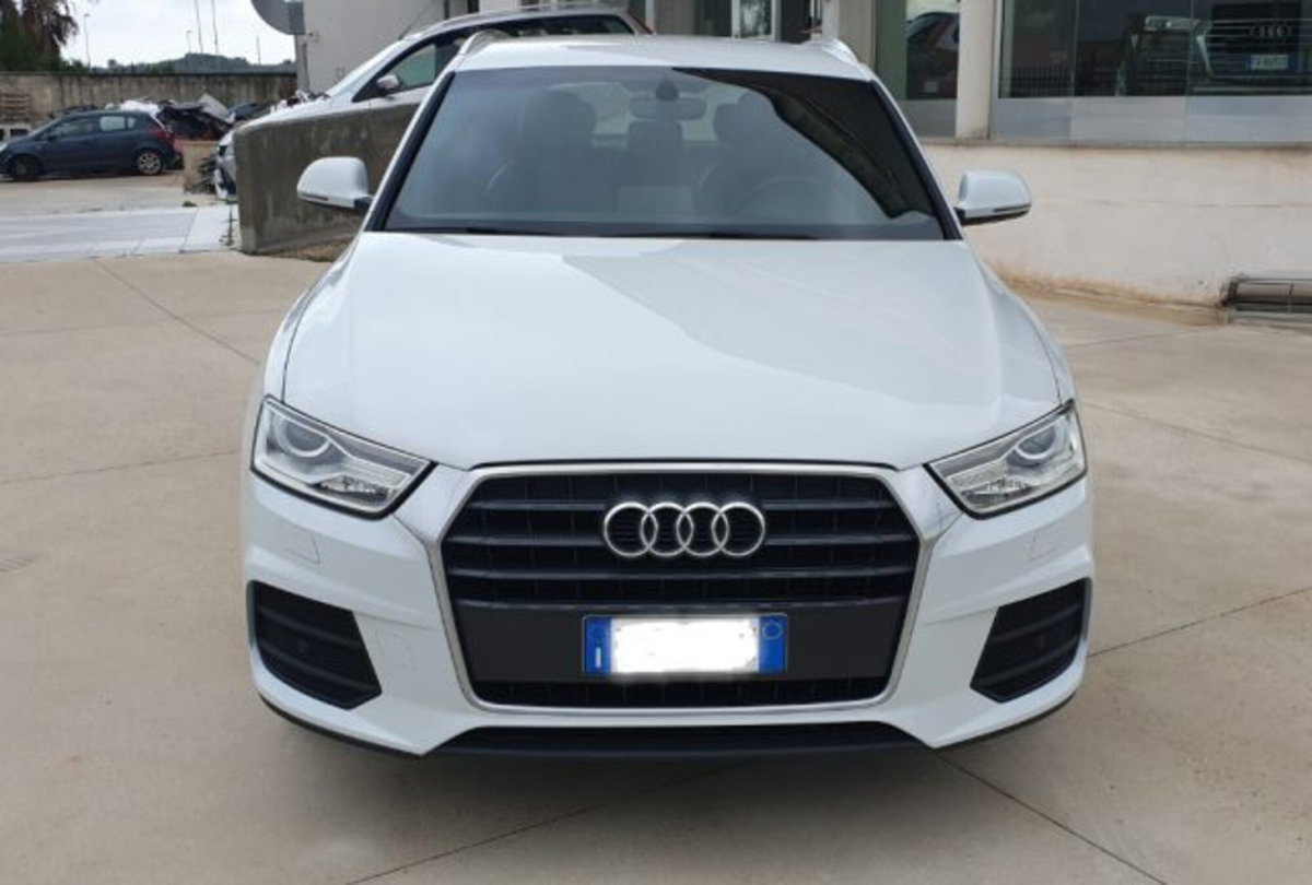 Audi Q3 2.0 TDI 150 CV quattro Sport (2)