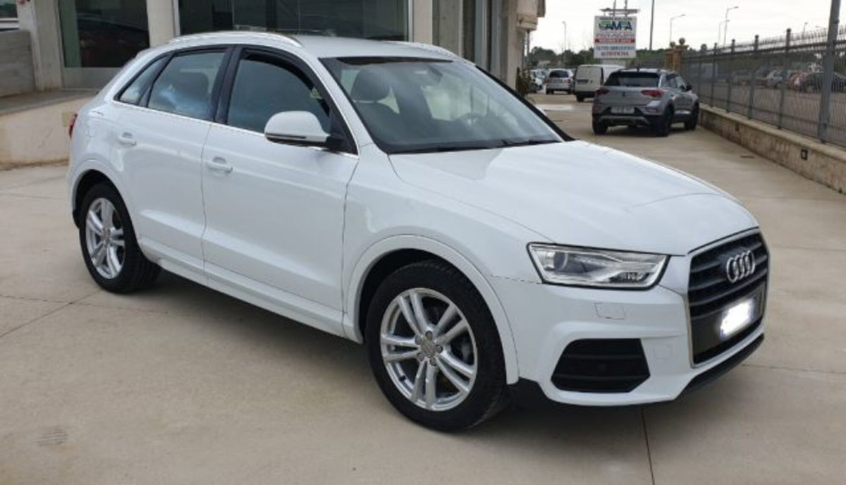 Audi Q3 2.0 TDI 150 CV quattro Sport (3)