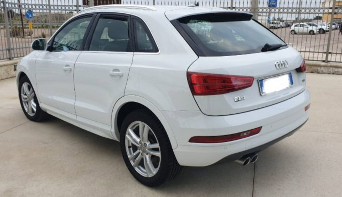 Audi Q3 2.0 TDI 150 CV quattro Sport (9)