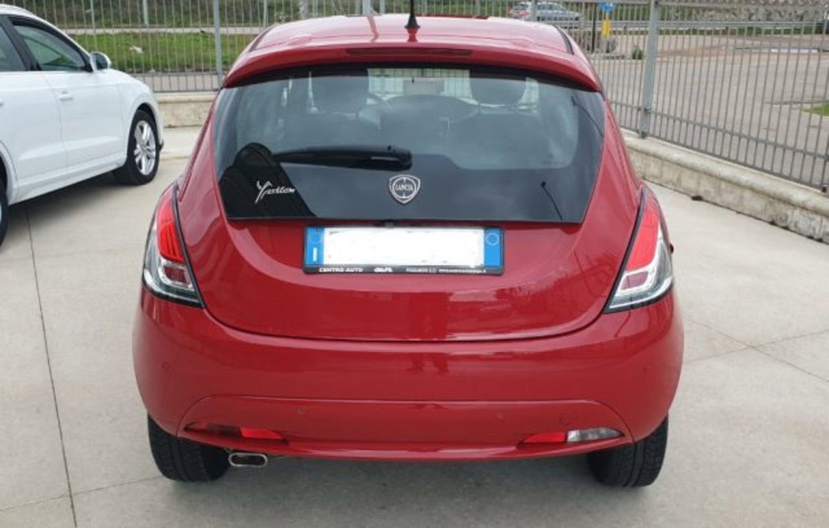 Lancia Ypsilon 1.2 69 CV 5 porte GPL Ecochic Gold (10)